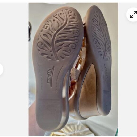 Earth Women's Sz 9.5 Petal Back Zip Wedge Heeled Sandals Laser Cut Leather Sand - Picture 5 of 6